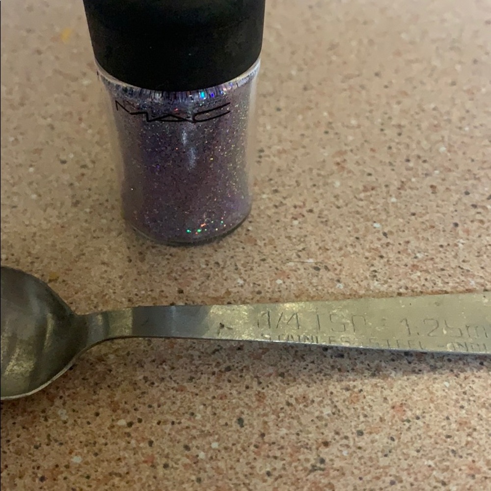 MAC sample lavender sparkle